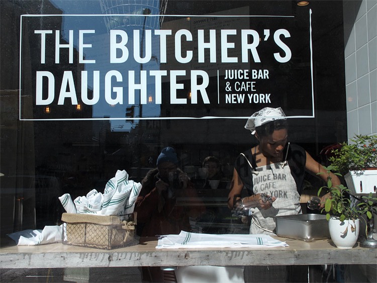 Jochen Brennecke Photography there she is New York