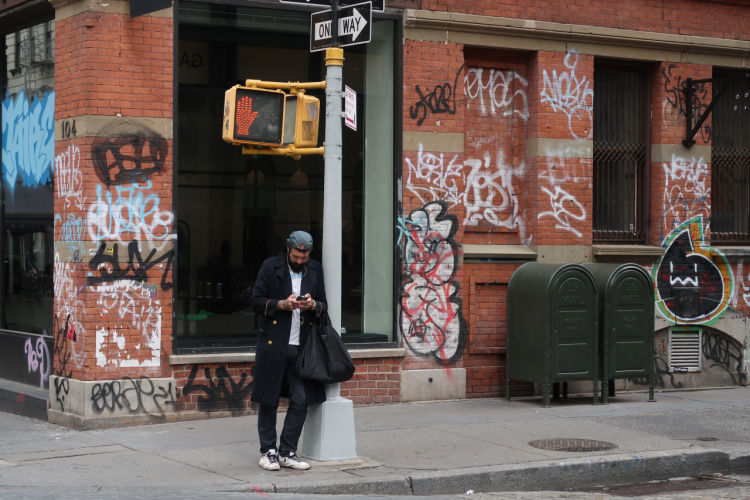 Jochen Brennecke Photography screen in New York