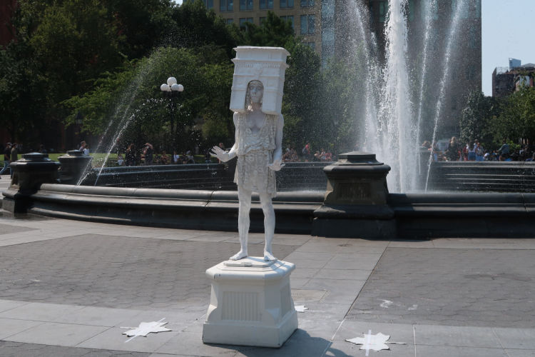 Jochen Brennecke Photography square arch New York