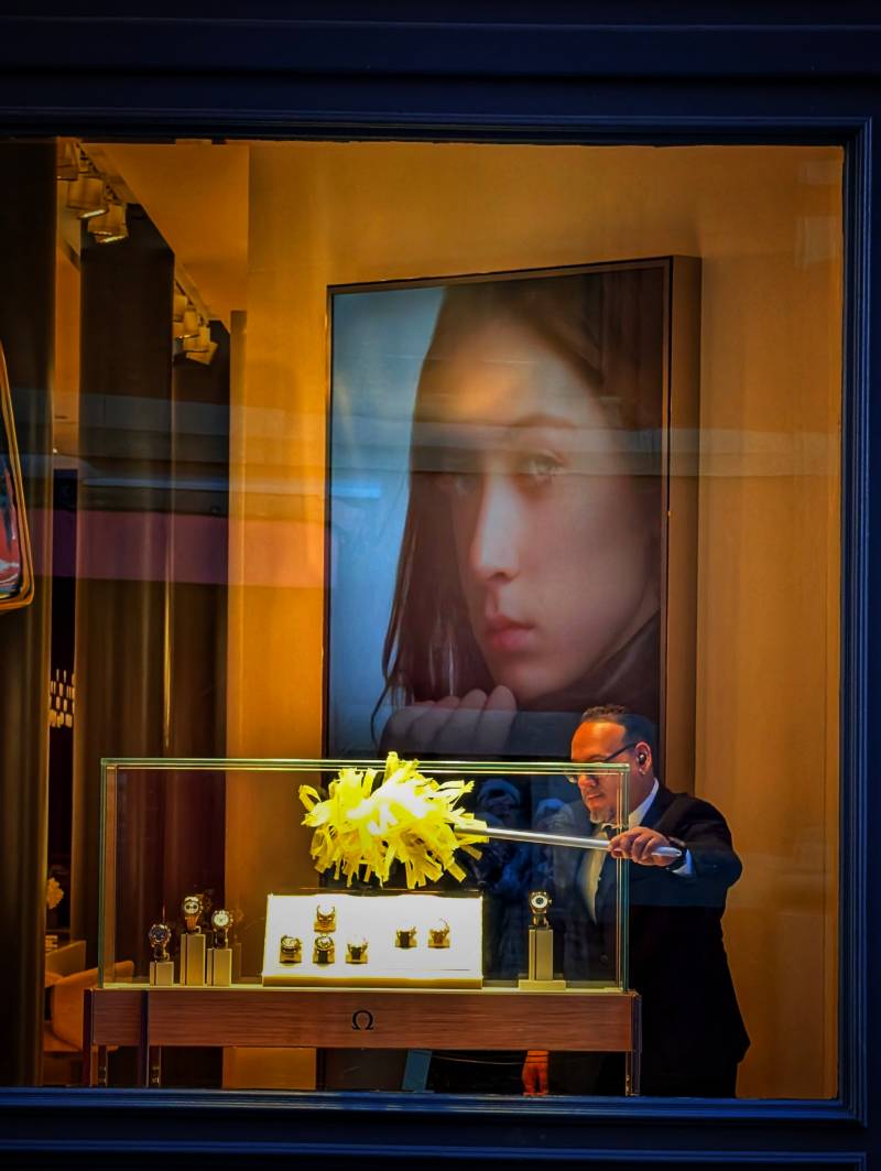 Jochen Brennecke Photography watch cleaning New York